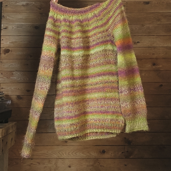 Vintage Hand Knit Handmade Acrylic Autumn Sweater - Picture 4 of 7